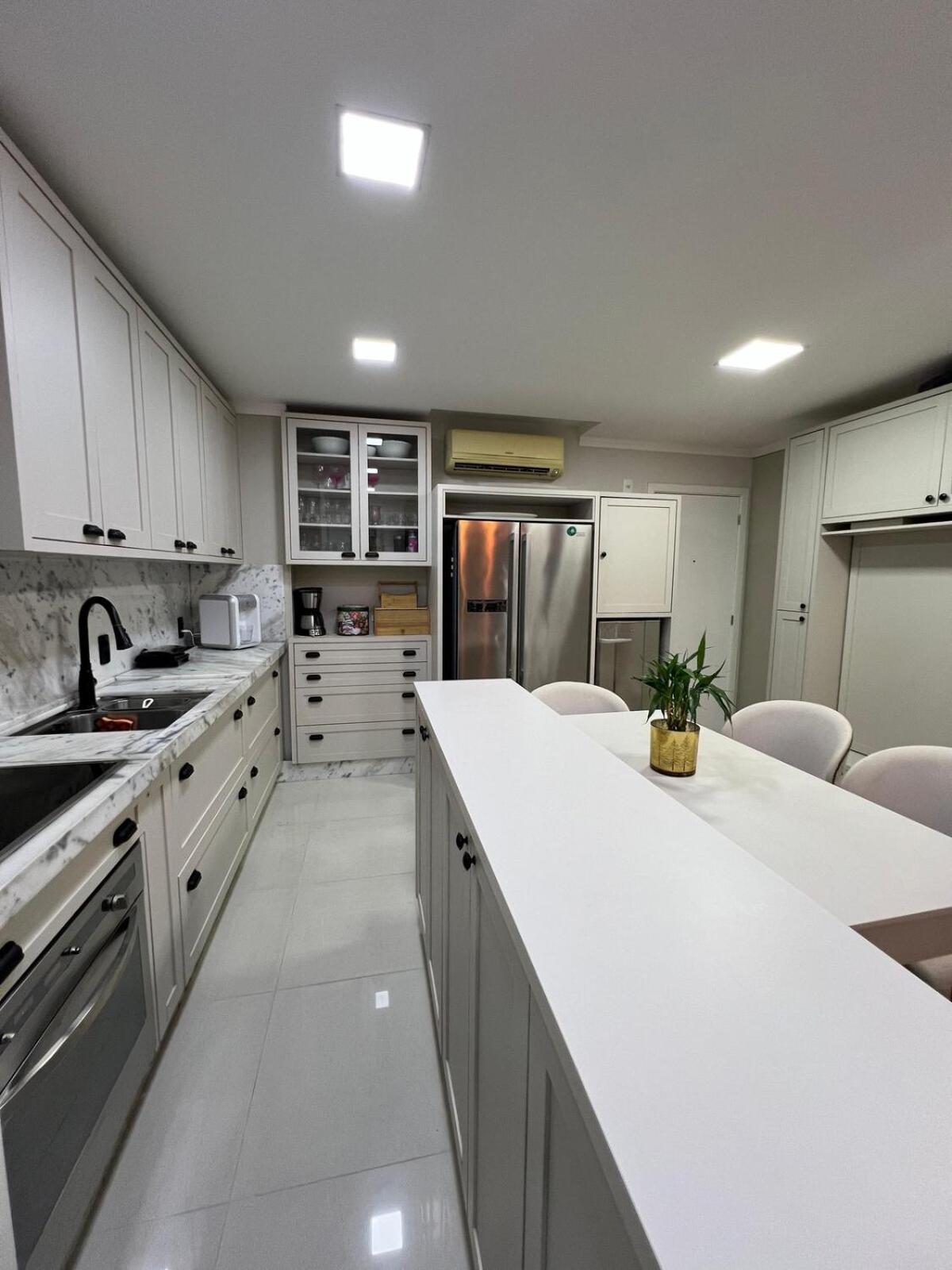 Piscina, Suite, Garagem Privativa! Excelente Apto! Apartamento