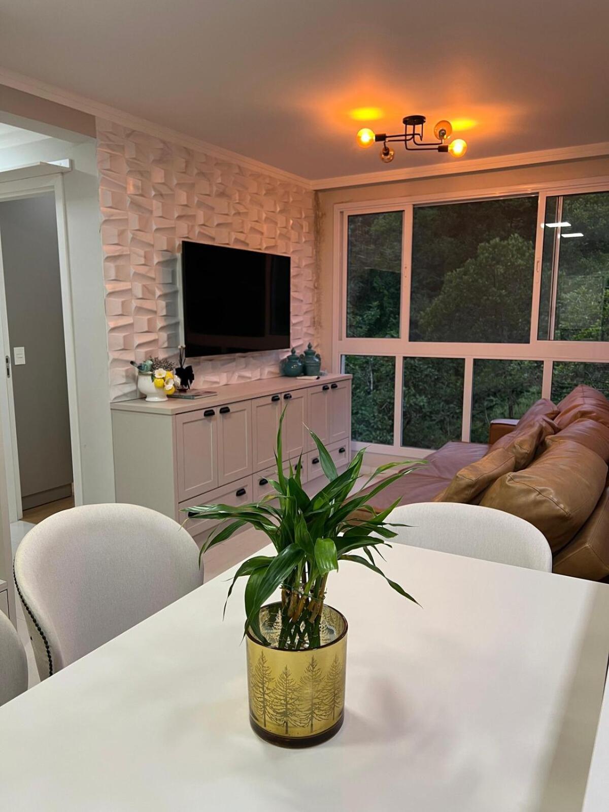 Apartamento Piscina, Suite, Garagem Privativa! Excelente Apto! *
